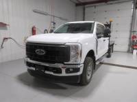 2025 Ford F350 Crew Cab Deck Truck 4X4
